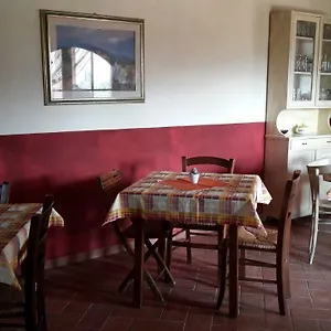 Couette-café Santa Adriana, Volterra